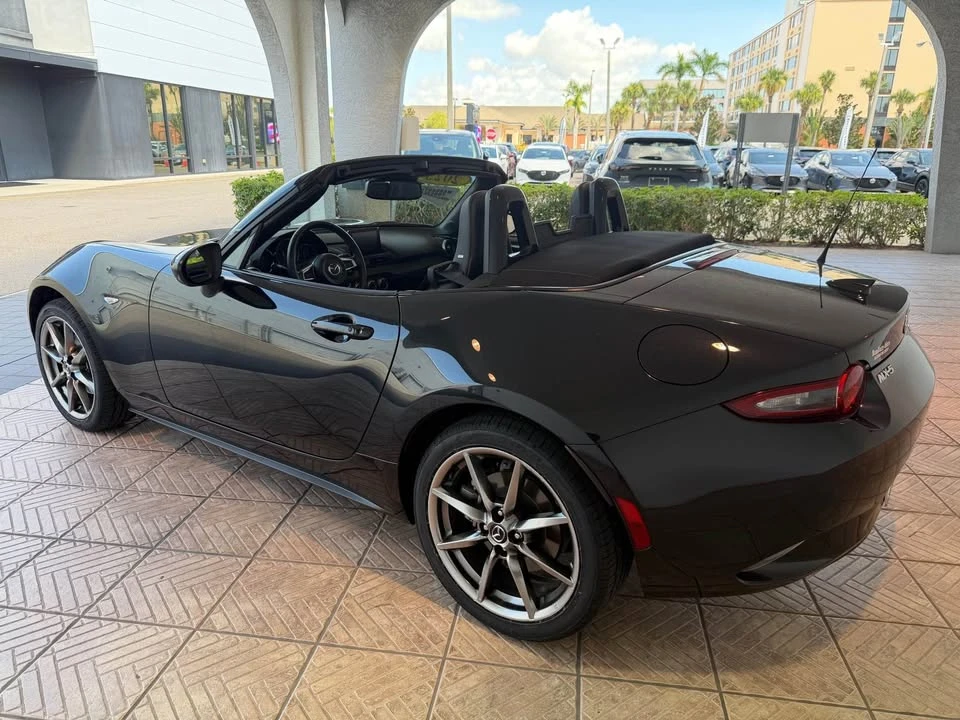 2023 Mazda ND MX-5 Miata - Image 4 of 8