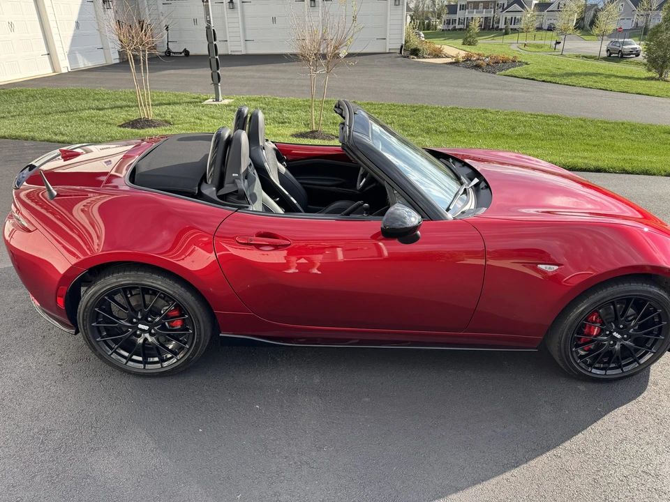 2023 Mazda ND MX-5 Miata - Image 18 of 31
