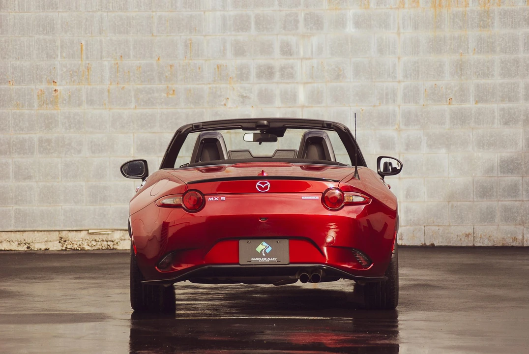 2023 Mazda ND MX-5 Miata - Image 5 of 31