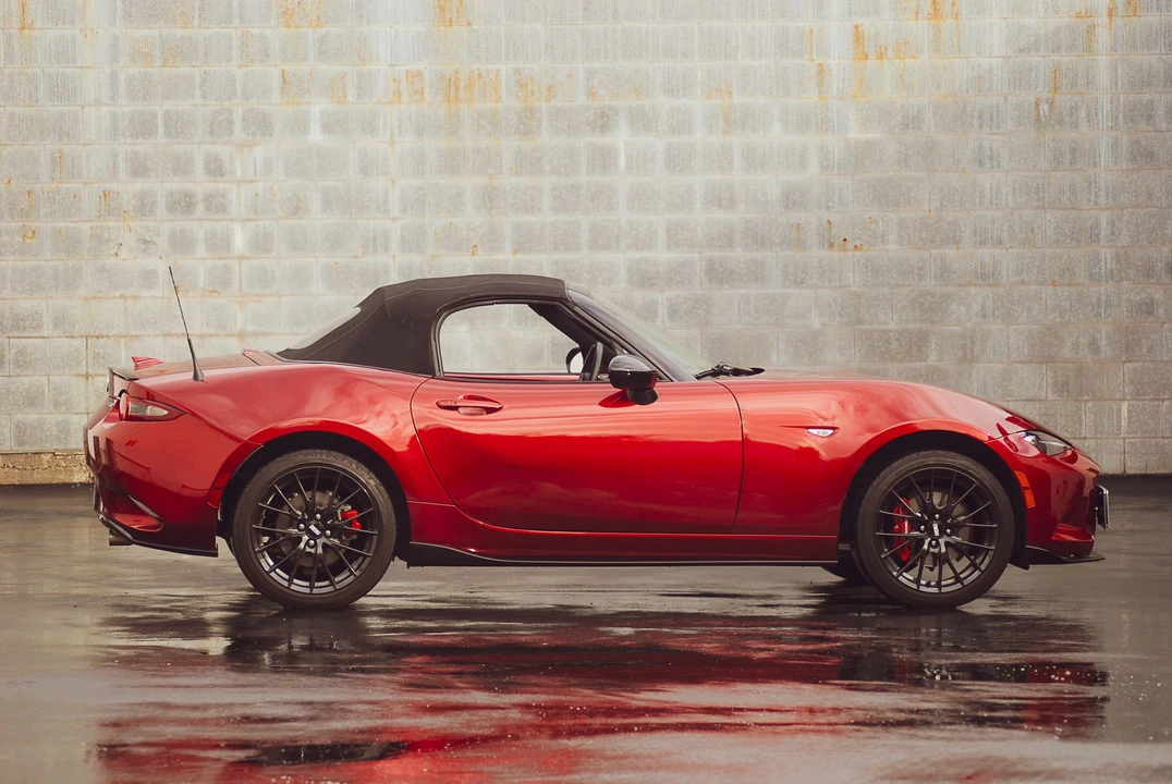 2023 Mazda ND MX-5 Miata - Image 14 of 31