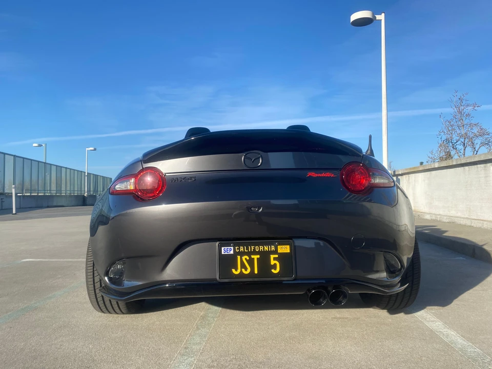 2023 Mazda ND MX-5 Miata - Image 17 of 31