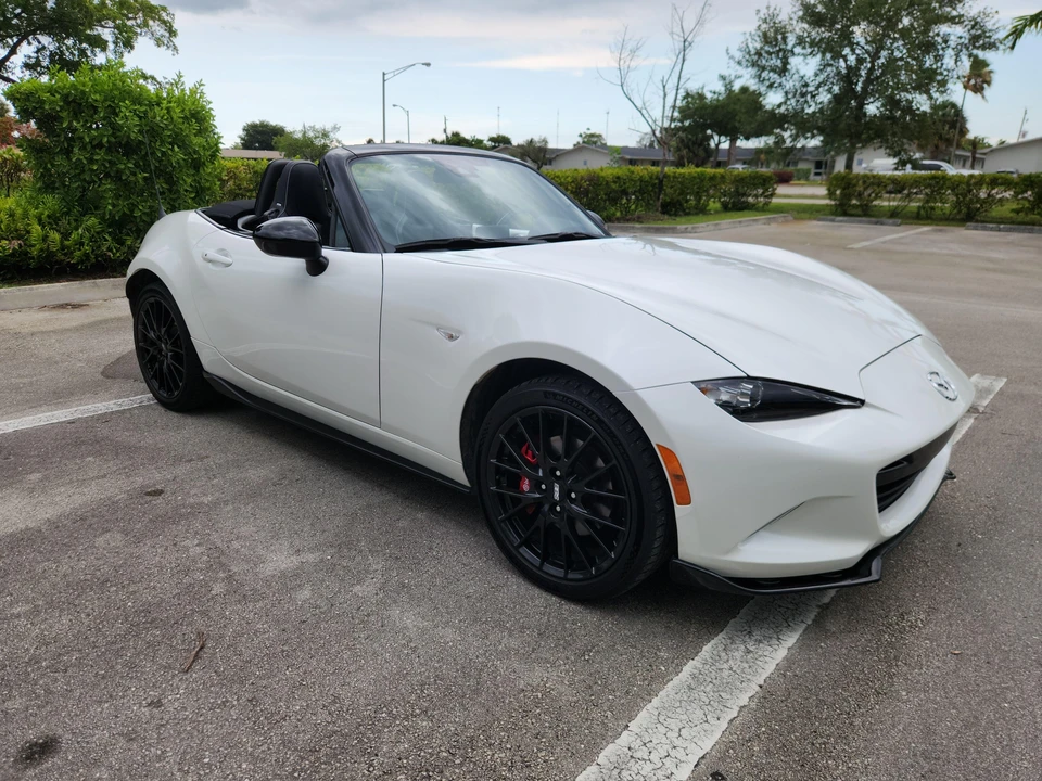 2023 Mazda ND MX-5 Miata - Image 8 of 31