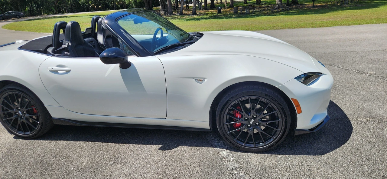 2023 Mazda ND MX-5 Miata - Image 14 of 31