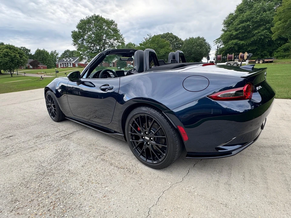 2023 Mazda ND MX-5 Miata - Image 12 of 31