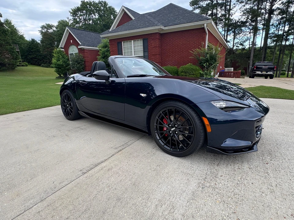 2023 Mazda ND MX-5 Miata - Image 16 of 31