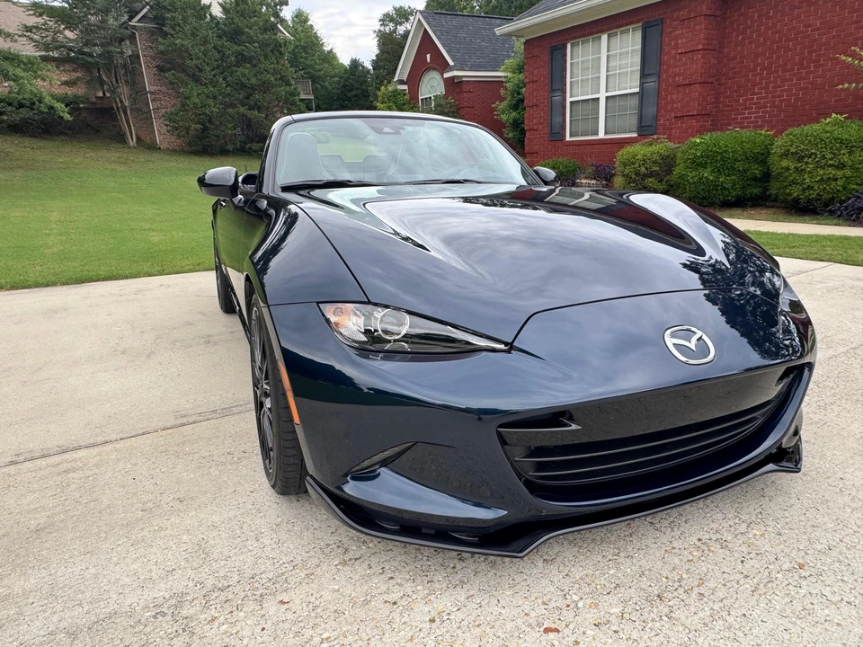 2023 Mazda ND MX-5 Miata - Image 17 of 31