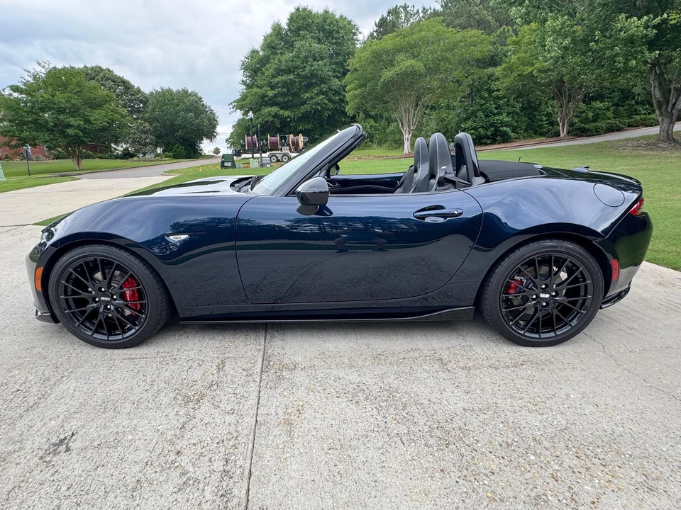 2023 Mazda ND MX-5 Miata - Image 11 of 31