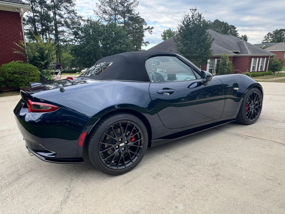 2023 Mazda ND MX-5 Miata - Image 26 of 31