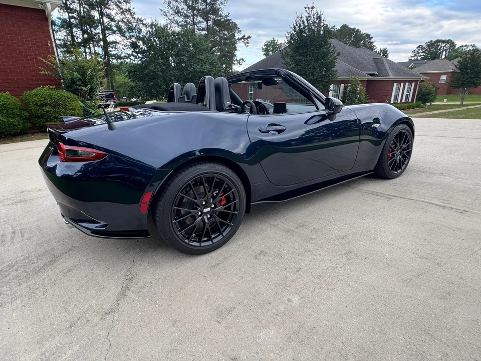 2023 Mazda ND MX-5 Miata - Image 14 of 31
