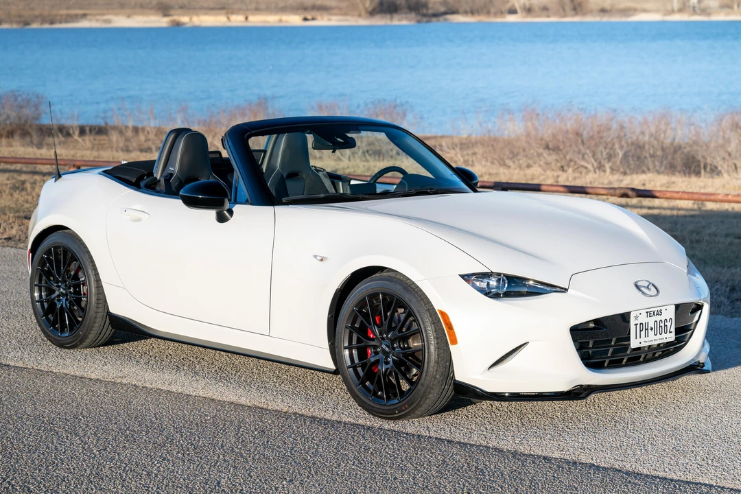2023 Mazda ND MX-5 Miata - Image 11 of 31