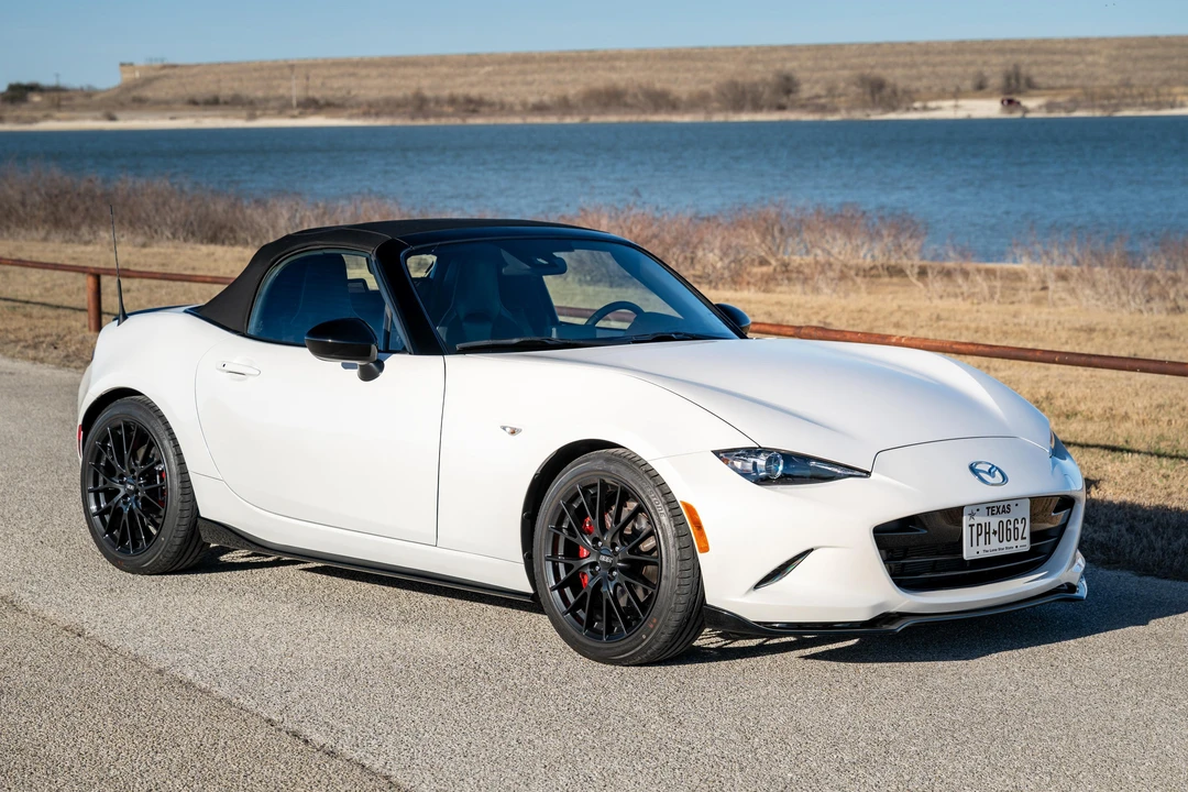 2023 Mazda ND MX-5 Miata - Image 16 of 31
