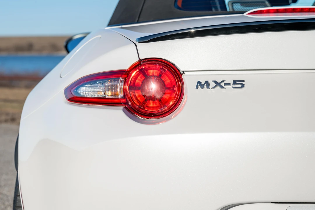 2023 Mazda ND MX-5 Miata - Image 27 of 31