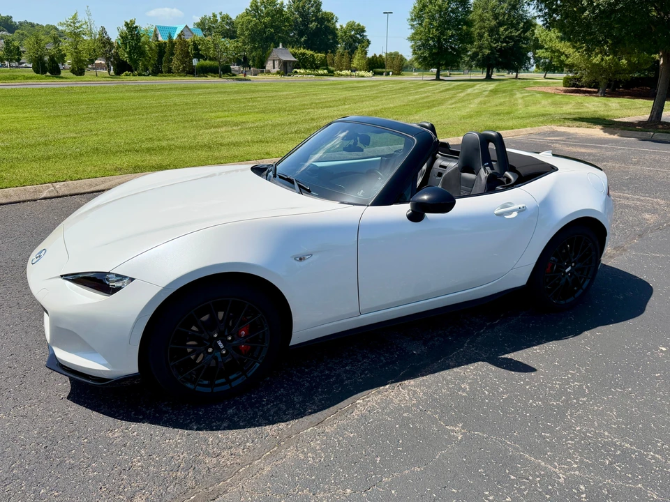 2023 Mazda ND MX-5 Miata - Image 7 of 31
