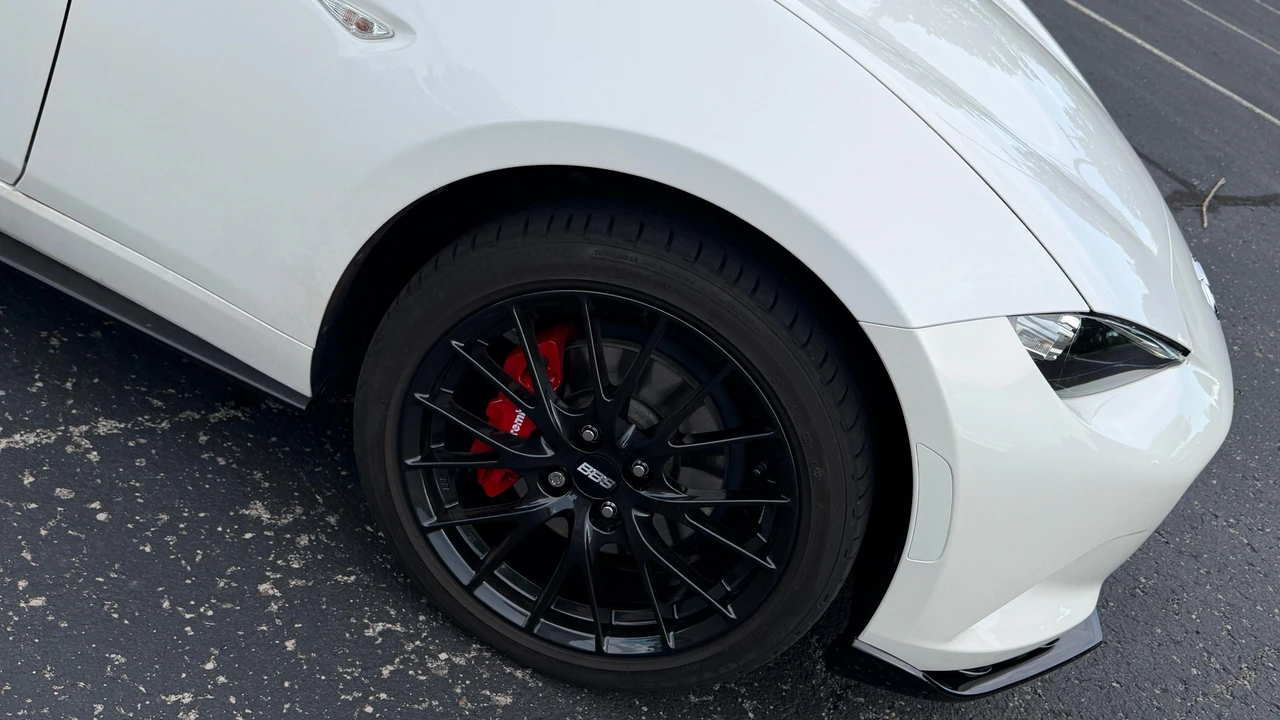 2023 Mazda ND MX-5 Miata - Image 27 of 31