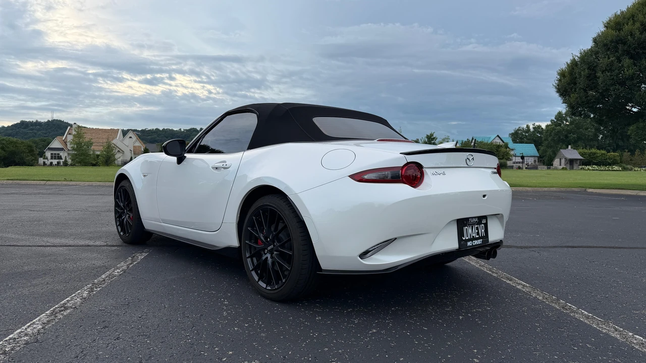 2023 Mazda ND MX-5 Miata - Image 10 of 31