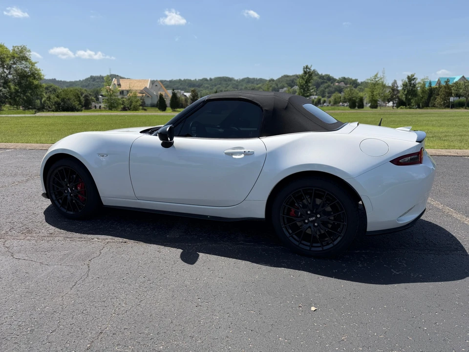 2023 Mazda ND MX-5 Miata - Image 9 of 31