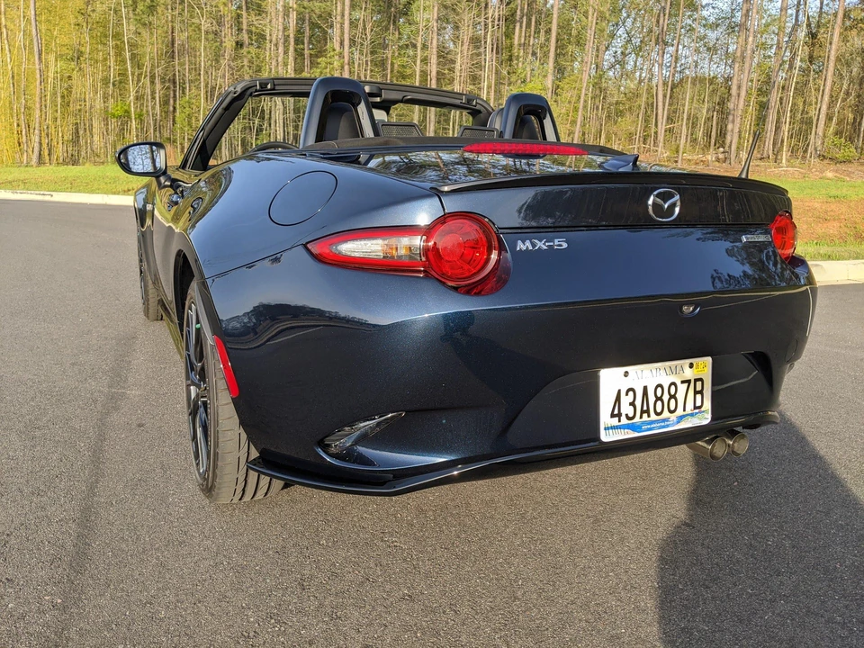 2023 Mazda ND MX-5 Miata - Image 14 of 31