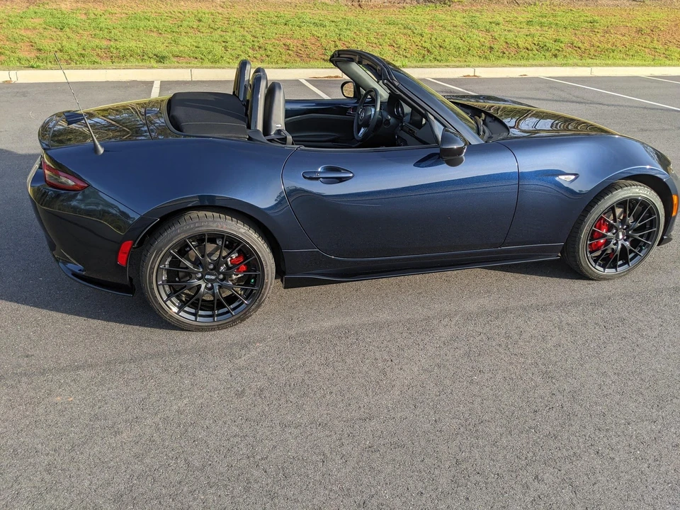 2023 Mazda ND MX-5 Miata - Image 18 of 31