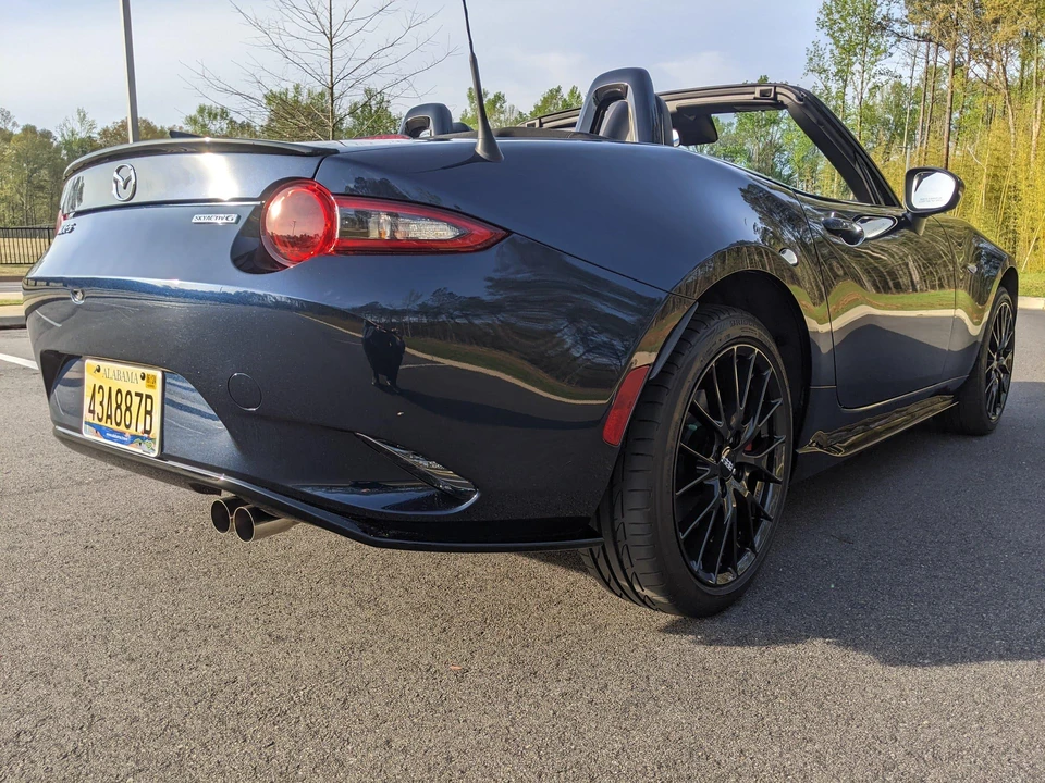 2023 Mazda ND MX-5 Miata - Image 16 of 31