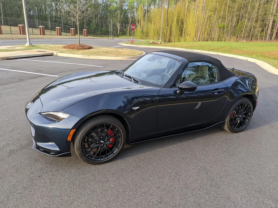 2023 Mazda ND MX-5 Miata - Image 27 of 31