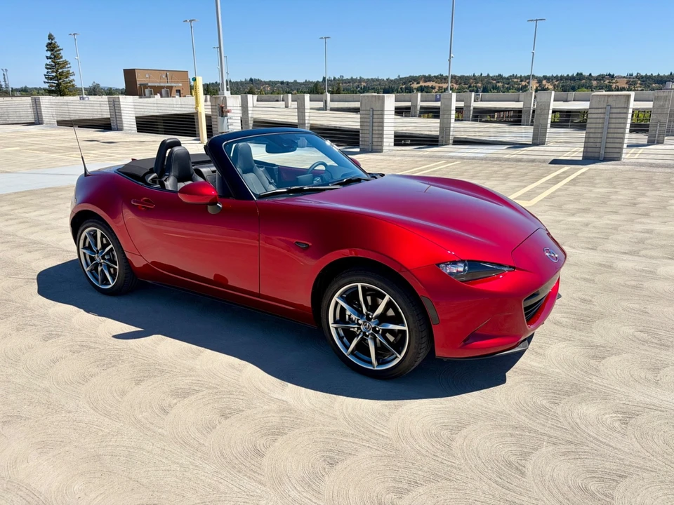 2023 Mazda ND MX-5 Miata - Image 8 of 31