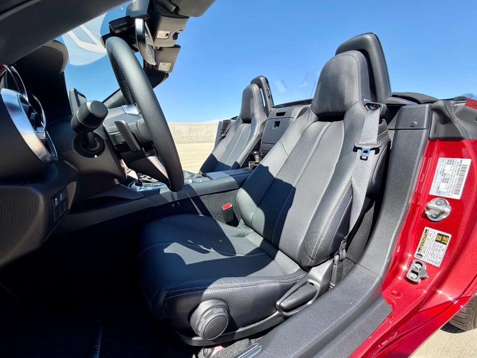 2023 Mazda ND MX-5 Miata - Image 17 of 31