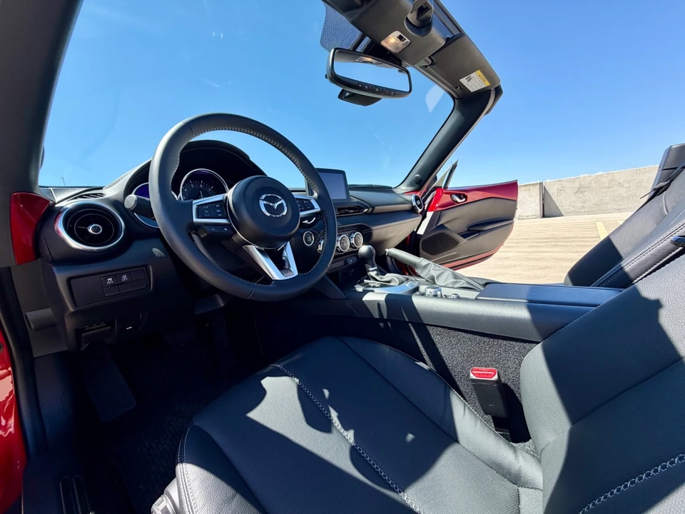 2023 Mazda ND MX-5 Miata - Image 19 of 31