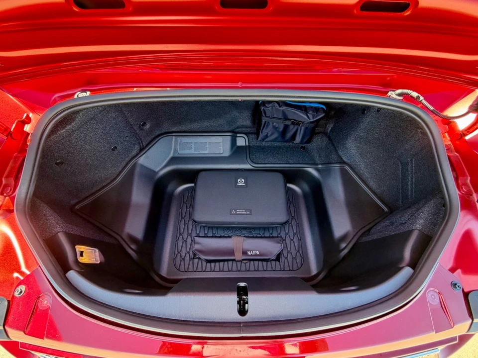 2023 Mazda ND MX-5 Miata - Image 21 of 31