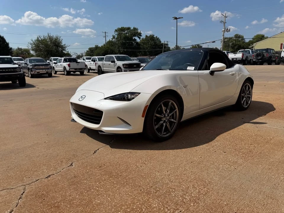 2023 Mazda ND MX-5 Miata - Image 8 of 9