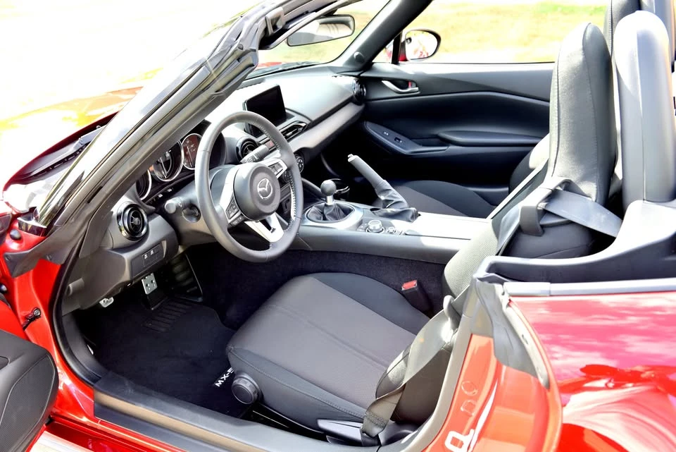 2023 Mazda ND MX-5 Miata - Image 15 of 20