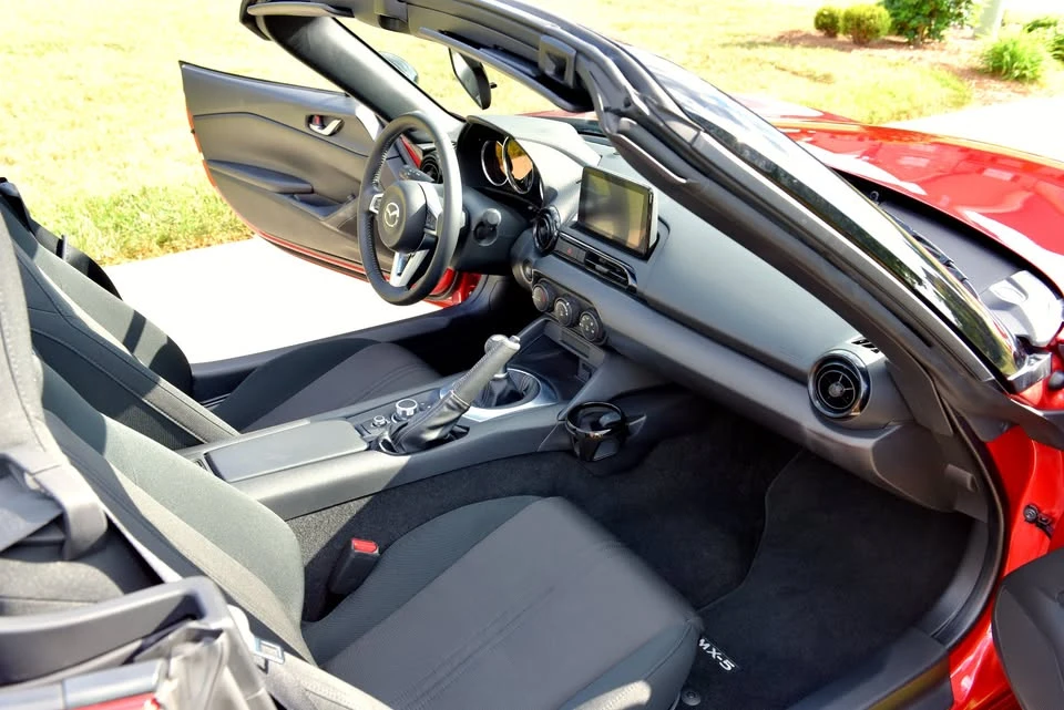 2023 Mazda ND MX-5 Miata - Image 16 of 20
