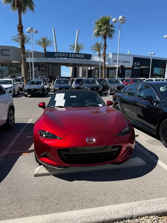 2023 Mazda ND MX-5 Miata - Image 7 of 8