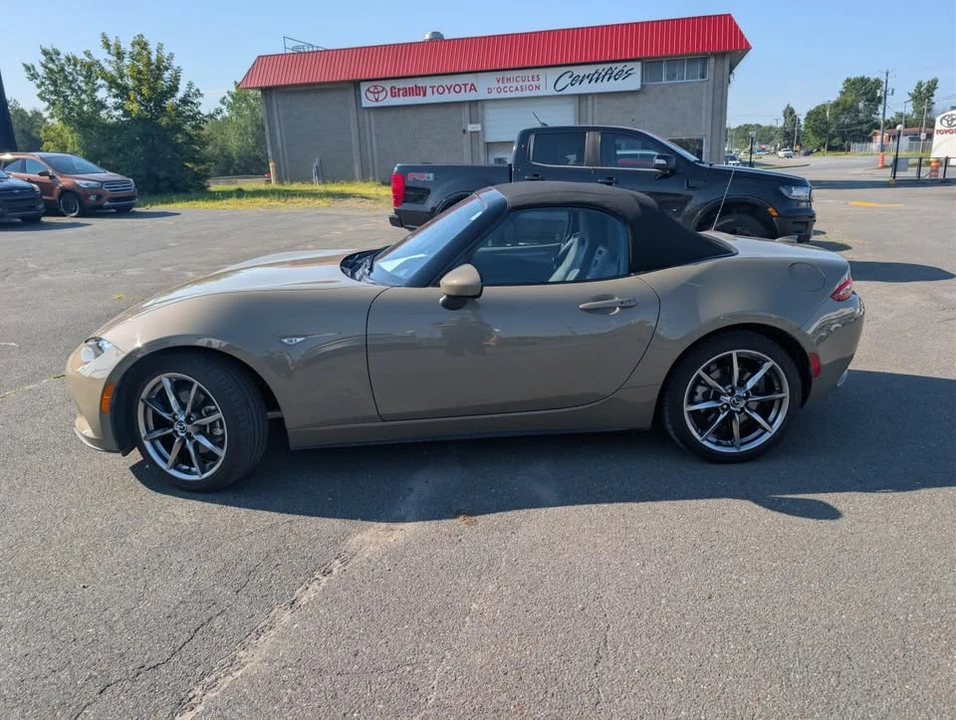 2023 Mazda ND MX-5 Miata - Image 8 of 10