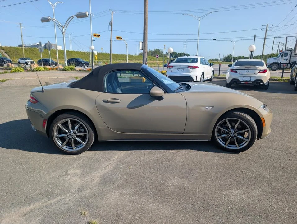 2023 Mazda ND MX-5 Miata - Image 4 of 10