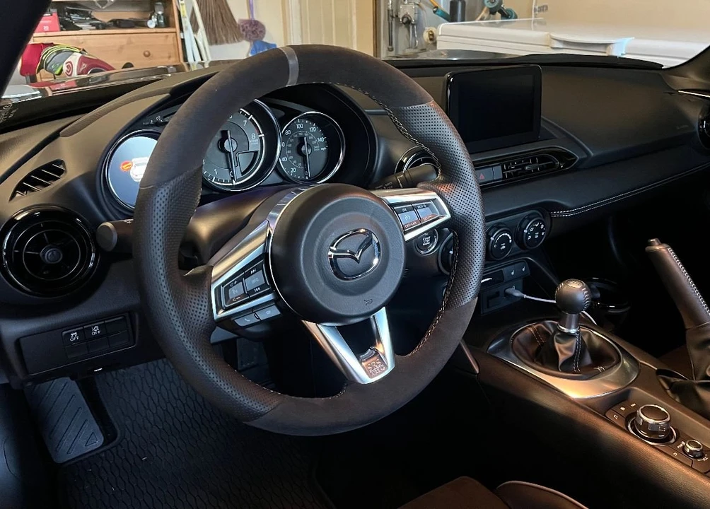 2023 Mazda ND MX-5 Miata - Image 4 of 4