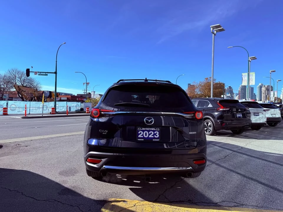 2023 Mazda CX-9 - Image 2 of 19