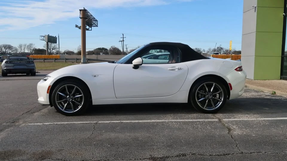 2023 Mazda ND MX-5 Miata - Image 9 of 19