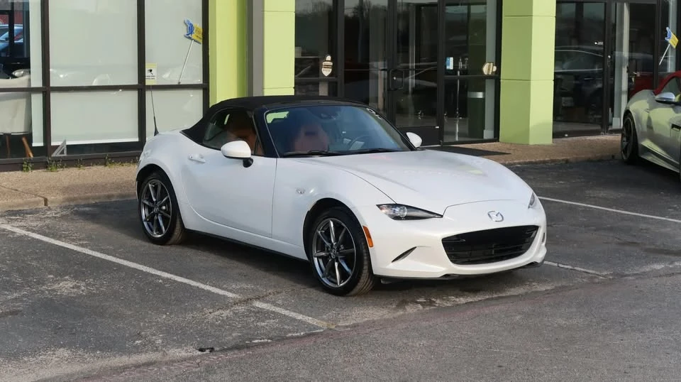 2023 Mazda ND MX-5 Miata - Image 6 of 11