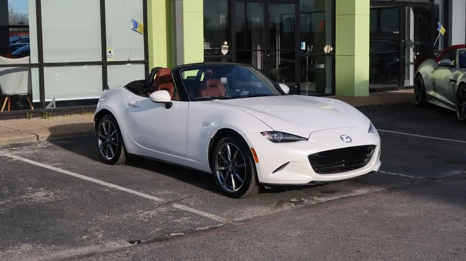 2023 Mazda ND MX-5 Miata - Image 9 of 11