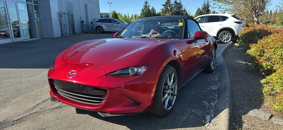 2023 Mazda ND MX-5 Miata - Image 4 of 5
