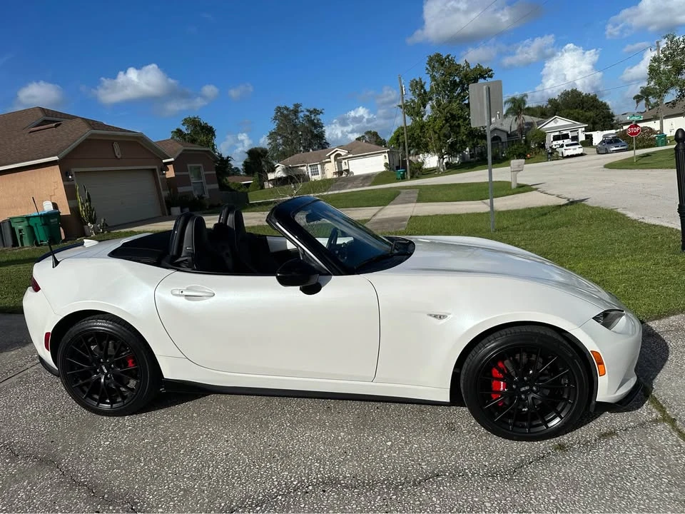 2023 Mazda ND MX-5 Miata - Image 17 of 19