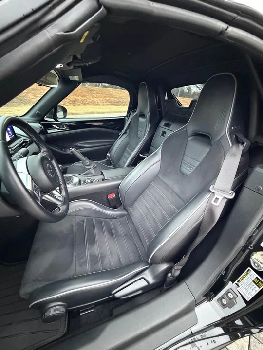 2023 Mazda ND MX-5 Miata - Image 8 of 9