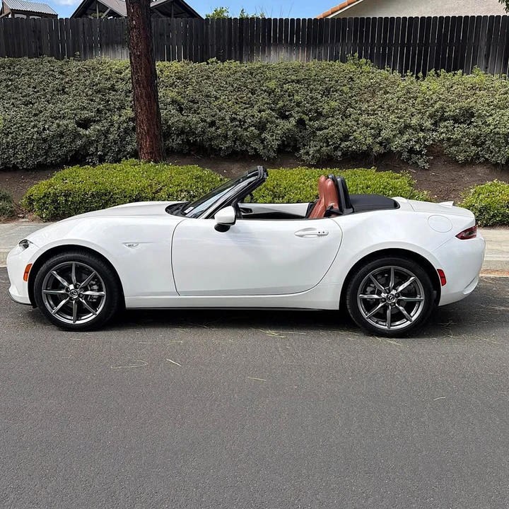 2023 Mazda ND MX-5 Miata - Image 4 of 15