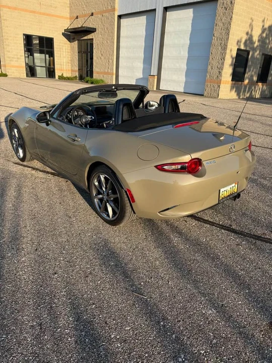 2023 Mazda ND MX-5 Miata - Image 7 of 10