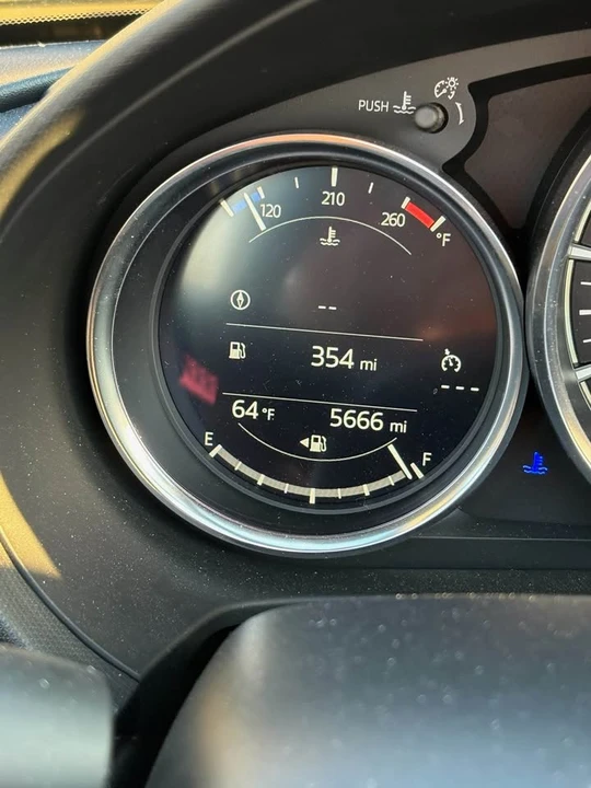 2023 Mazda ND MX-5 Miata - Image 4 of 10