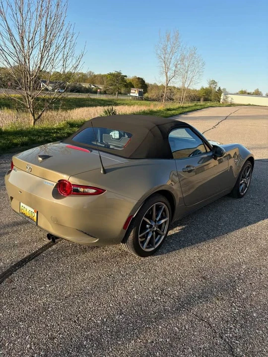 2023 Mazda ND MX-5 Miata - Image 9 of 10
