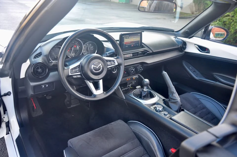 2023 Mazda ND MX-5 Miata - Image 11 of 20