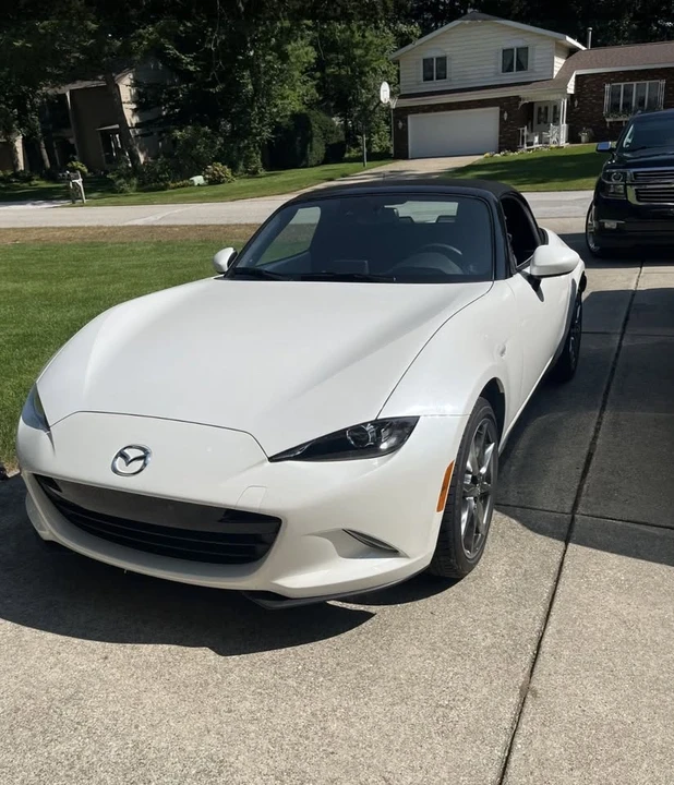 2023 Mazda ND MX-5 Miata - Image 2 of 11