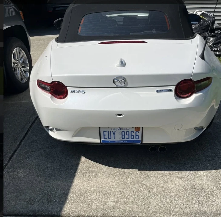 2023 Mazda ND MX-5 Miata - Image 3 of 11