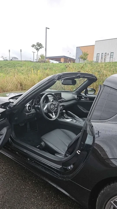 2023 Mazda ND MX-5 Miata - Image 10 of 11